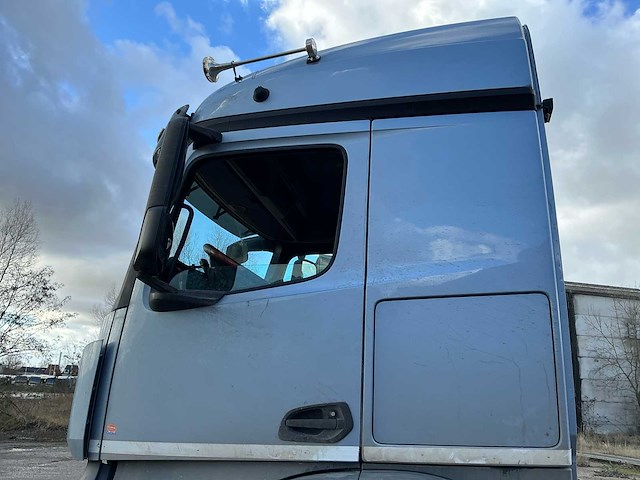 2017 mercedes-benz actros 963-0-c, 6x2 vrachtwagen met haakarmsysteem - afbeelding 3 van  74