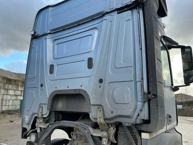 2017 mercedes-benz actros 963-0-c, 6x2 vrachtwagen met haakarmsysteem - afbeelding 9 van  74