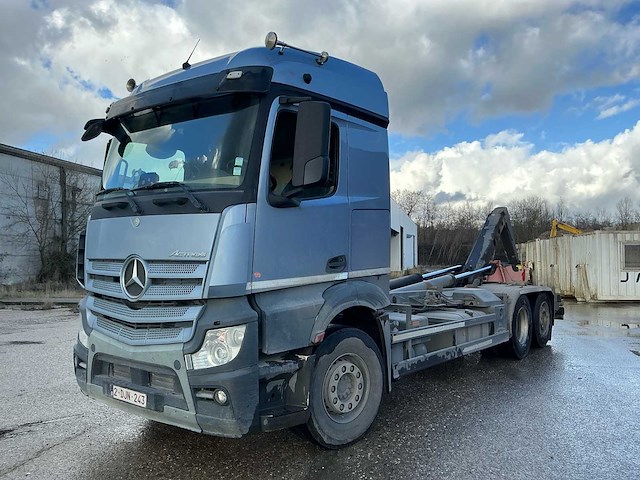 2017 mercedes-benz actros 963-0-c, 6x2 vrachtwagen met haakarmsysteem - afbeelding 1 van  74