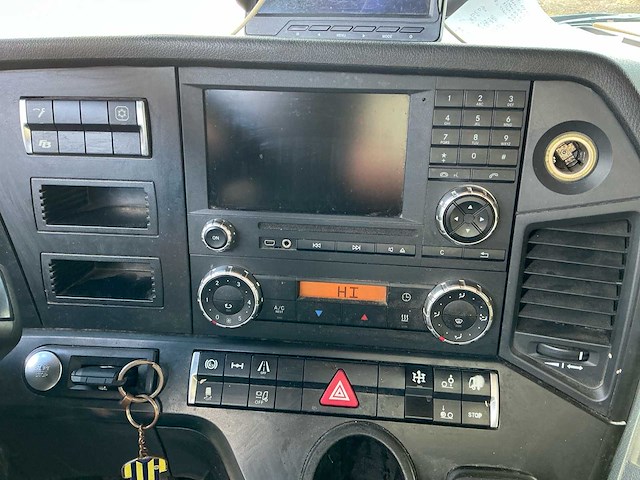 2017 mercedes-benz actros 963-0-c, 6x2 vrachtwagen met haakarmsysteem - afbeelding 17 van  74