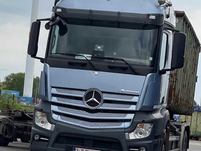 2017 mercedes-benz actros 963-0-c, 6x2 vrachtwagen met haakarmsysteem - afbeelding 11 van  74