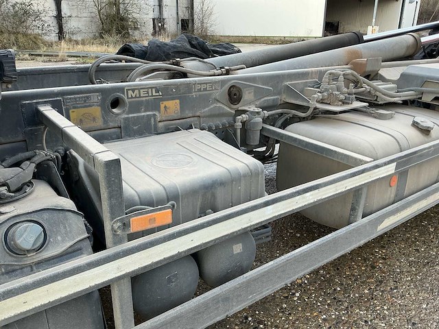 2017 mercedes-benz actros 963-0-c, 6x2 vrachtwagen met haakarmsysteem - afbeelding 33 van  74