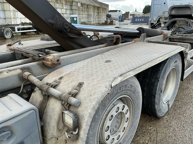 2017 mercedes-benz actros 963-0-c, 6x2 vrachtwagen met haakarmsysteem - afbeelding 42 van  74