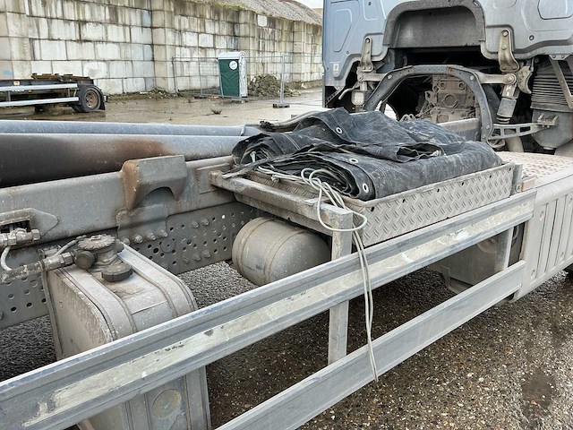 2017 mercedes-benz actros 963-0-c, 6x2 vrachtwagen met haakarmsysteem - afbeelding 44 van  74