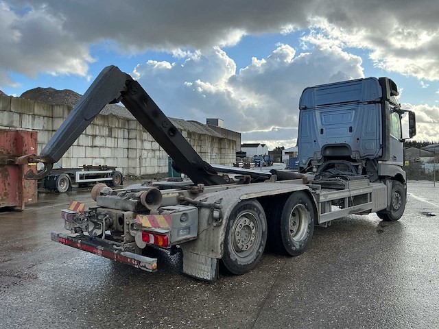 2017 mercedes-benz actros 963-0-c, 6x2 vrachtwagen met haakarmsysteem - afbeelding 48 van  74