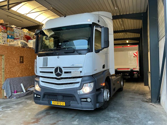 2017 mercedes-benz actros vrachtwagen - afbeelding 1 van  37