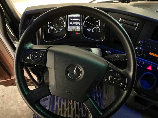 2017 mercedes-benz actros vrachtwagen - afbeelding 21 van  37