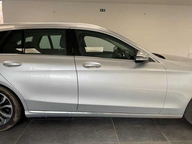 2017 mercedes-benz c-klasse c 180 d t bluetec avantgarde personenauto - afbeelding 26 van  28