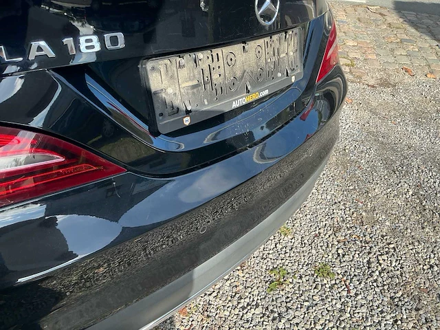 2017 mercedes-benz cla 180 personenauto - afbeelding 20 van  33