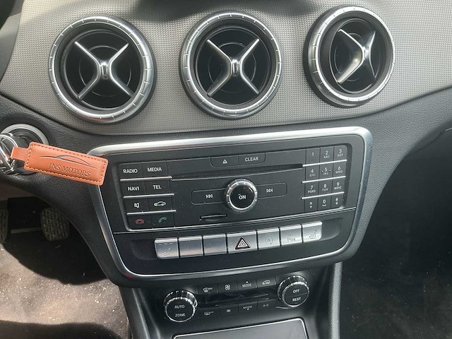 2017 mercedes-benz cla 200d 245g - afbeelding 17 van  46