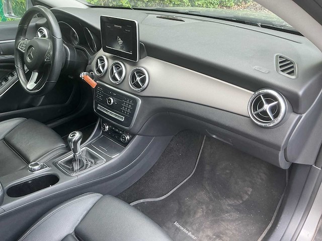 2017 mercedes-benz cla 200d 245g - afbeelding 26 van  48