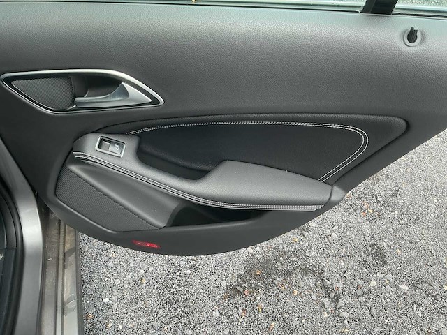 2017 mercedes-benz cla 200d 245g - afbeelding 30 van  48