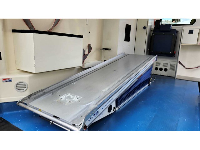 2017 mercedes-benz sprinter ambulances 190269km - afbeelding 33 van  43