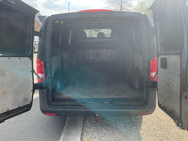 2017 mercedes vito lichte vracht - automaat - airco - trekhaak - afbeelding 31 van  57