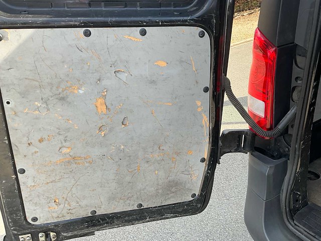 2017 mercedes vito lichte vracht - automaat - airco - trekhaak - afbeelding 33 van  57