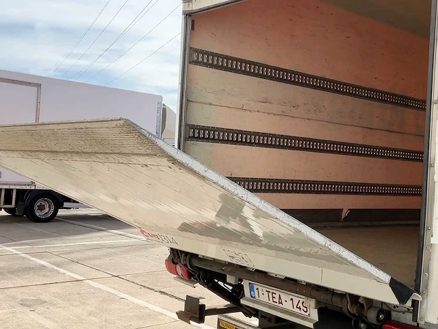 2017 mitsubishi fuso canter vrachtwagen - afbeelding 31 van  37