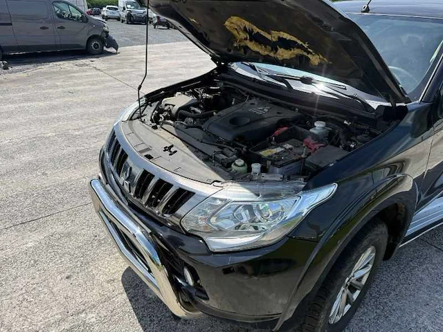 2017 mitsubishi l200 dubbele cabine 2.4 di wagen - afbeelding 15 van  30