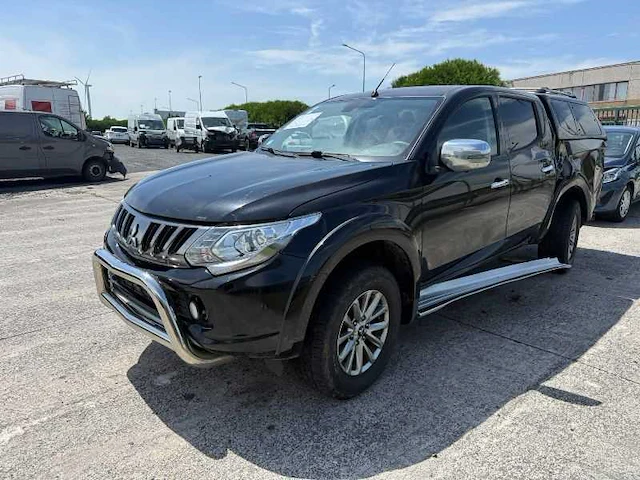 2017 mitsubishi l200 dubbele cabine 2.4 di wagen - afbeelding 1 van  30