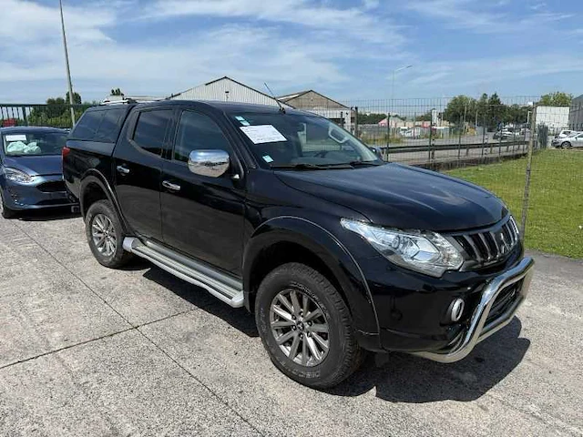 2017 mitsubishi l200 dubbele cabine 2.4 di wagen - afbeelding 25 van  30