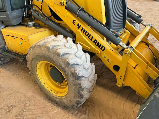 2017 new holland b80b-ss graafmachine - afbeelding 3 van  26