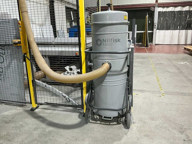 2017 nilfisk t40wl100 industriële stofzuiger - afbeelding 2 van  7
