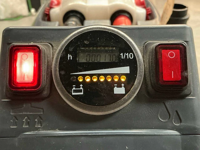 2017 numatic tgb4055/100 vloerreiniger - afbeelding 6 van  7