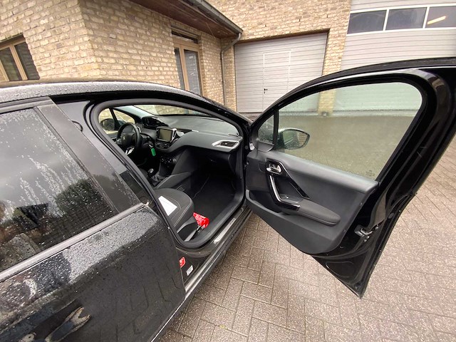 2017 peugeot 208 c - hatchback - afbeelding 7 van  29