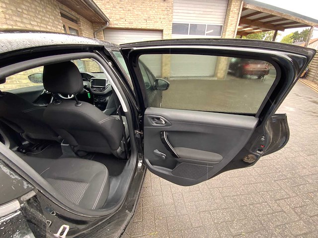 2017 peugeot 208 c - hatchback - afbeelding 10 van  29