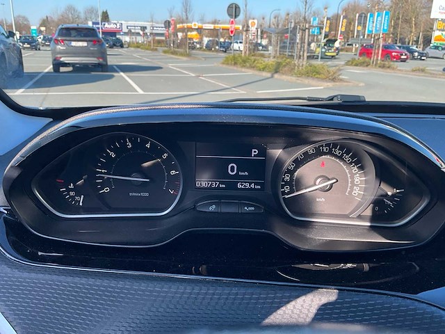2017 peugeot 208 personenauto - afbeelding 16 van  50
