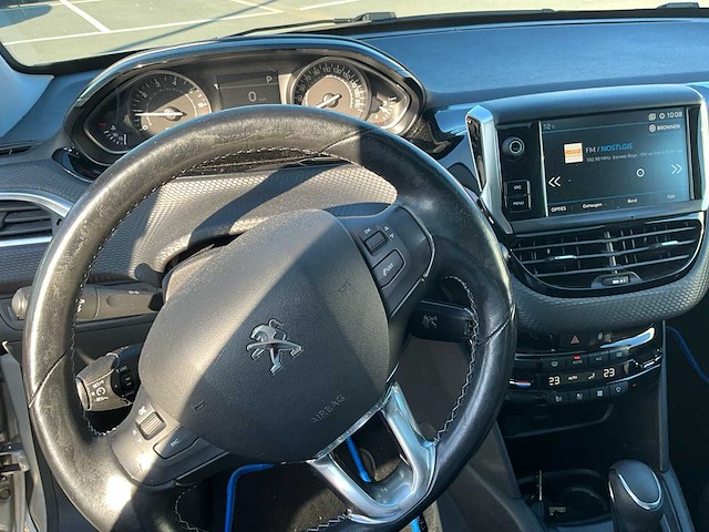 2017 peugeot 208 personenauto - afbeelding 19 van  50