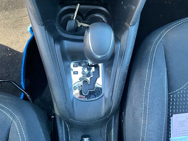 2017 peugeot 208 personenauto - afbeelding 21 van  50