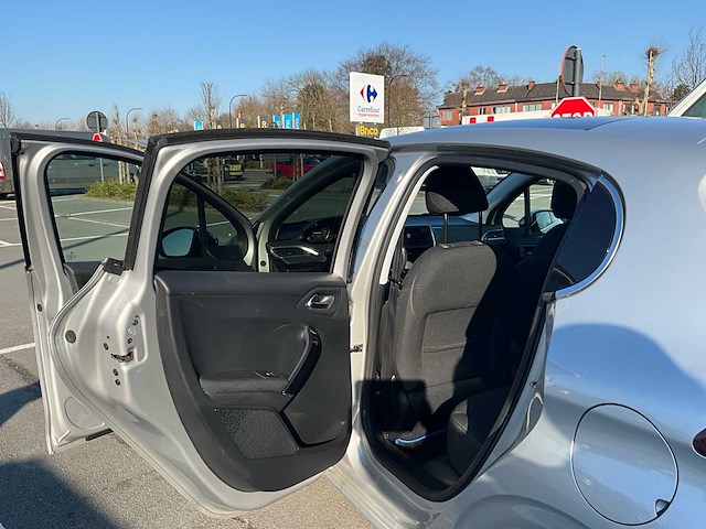2017 peugeot 208 personenauto - afbeelding 25 van  50