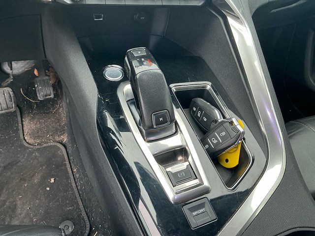 2017 peugeot 5008 personenauto - afbeelding 16 van  21