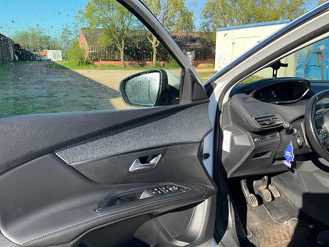 2017 peugeot 5008 personenauto - afbeelding 11 van  43