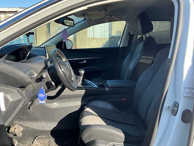 2017 peugeot 5008 personenauto - afbeelding 14 van  43