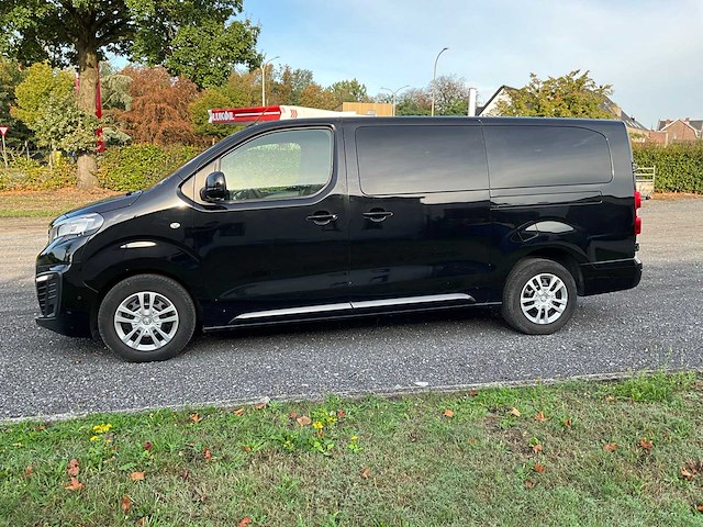 2017 peugeot expert 2.0 - 6 zitplaatsen - blue-hdi premium pack long lichte vrachtwagen - afbeelding 23 van  34