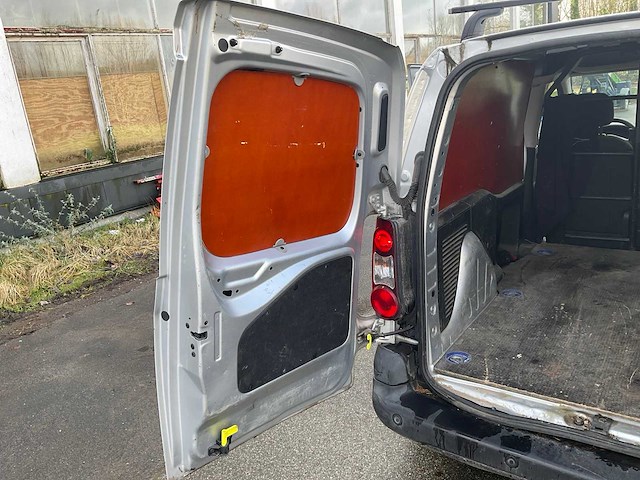2017 peugeot partner bedrijfswagen - afbeelding 22 van  45