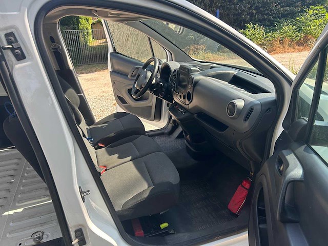 2017 peugeot partner lichte vracht - 3 pers - airco - automaat- euro 6 - afbeelding 14 van  26