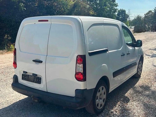 2017 peugeot partner lichte vracht - 3 pers - airco - automaat- euro 6 - afbeelding 22 van  26