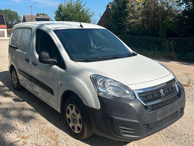 2017 peugeot partner lichte vracht - 3 pers - airco - automaat- euro 6 - afbeelding 24 van  26