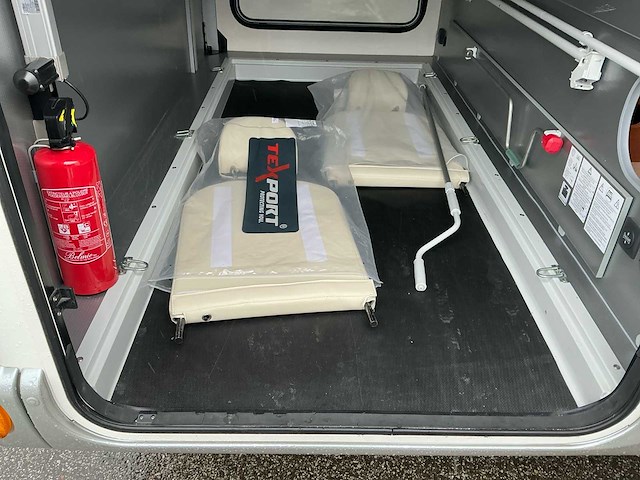 2017 rapido 8096 55 years camper - afbeelding 3 van  34