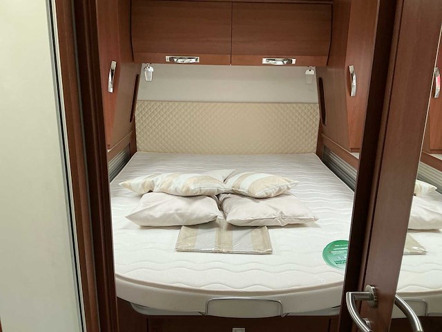 2017 rapido 8096 55 years camper - afbeelding 7 van  34