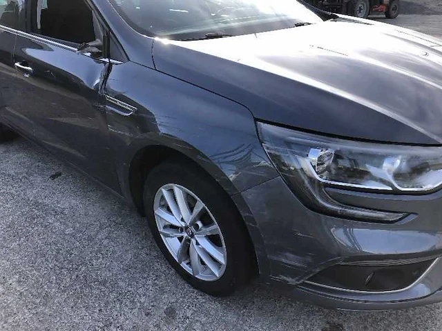 2017 renault megane iv estate 1.2 tce auto - afbeelding 2 van  18