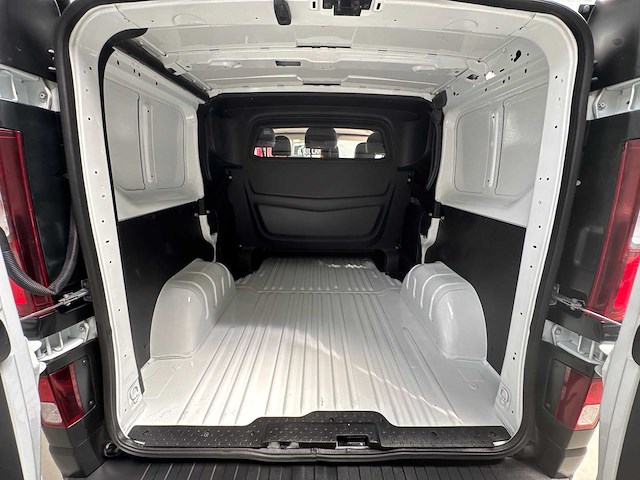 2017 renault trafic dubbele cabine 92.000km - afbeelding 12 van  17