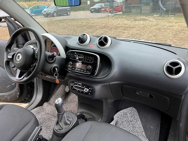 2017 smart fortwo coupé - afbeelding 3 van  30