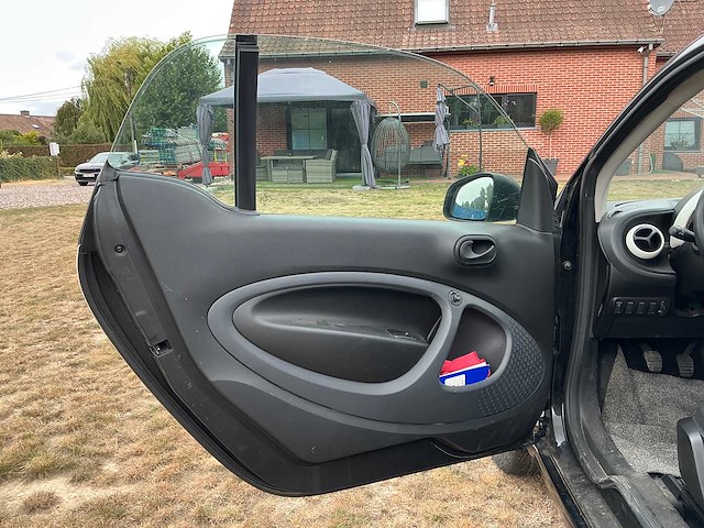 2017 smart fortwo coupé - afbeelding 10 van  30