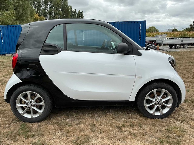 2017 smart fortwo coupé - afbeelding 25 van  30