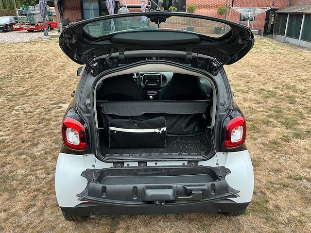 2017 smart fortwo coupé - afbeelding 28 van  30