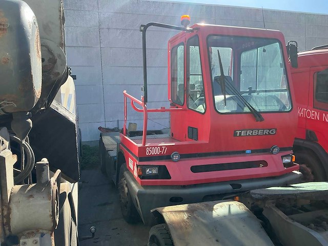 2017 terberg yt182 terminal trekker - afbeelding 12 van  17