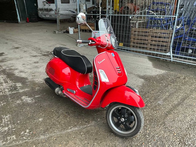 2017 vespa gts super 300 moto scooter - afbeelding 4 van  14